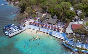 Bora Bora Beach Club Cartagena